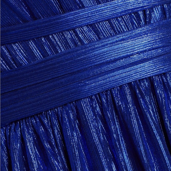 Bronx and Banco Zoe gown. Worn only one time. Perfect condition - Picture 6 of 7